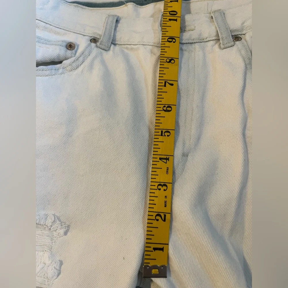 Pull & Bear White Distressed High Waist Boyfriend Jeans Size 27